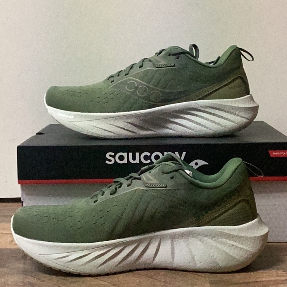 Men’s Saucony Triumph 22 - Picture 2 of 4